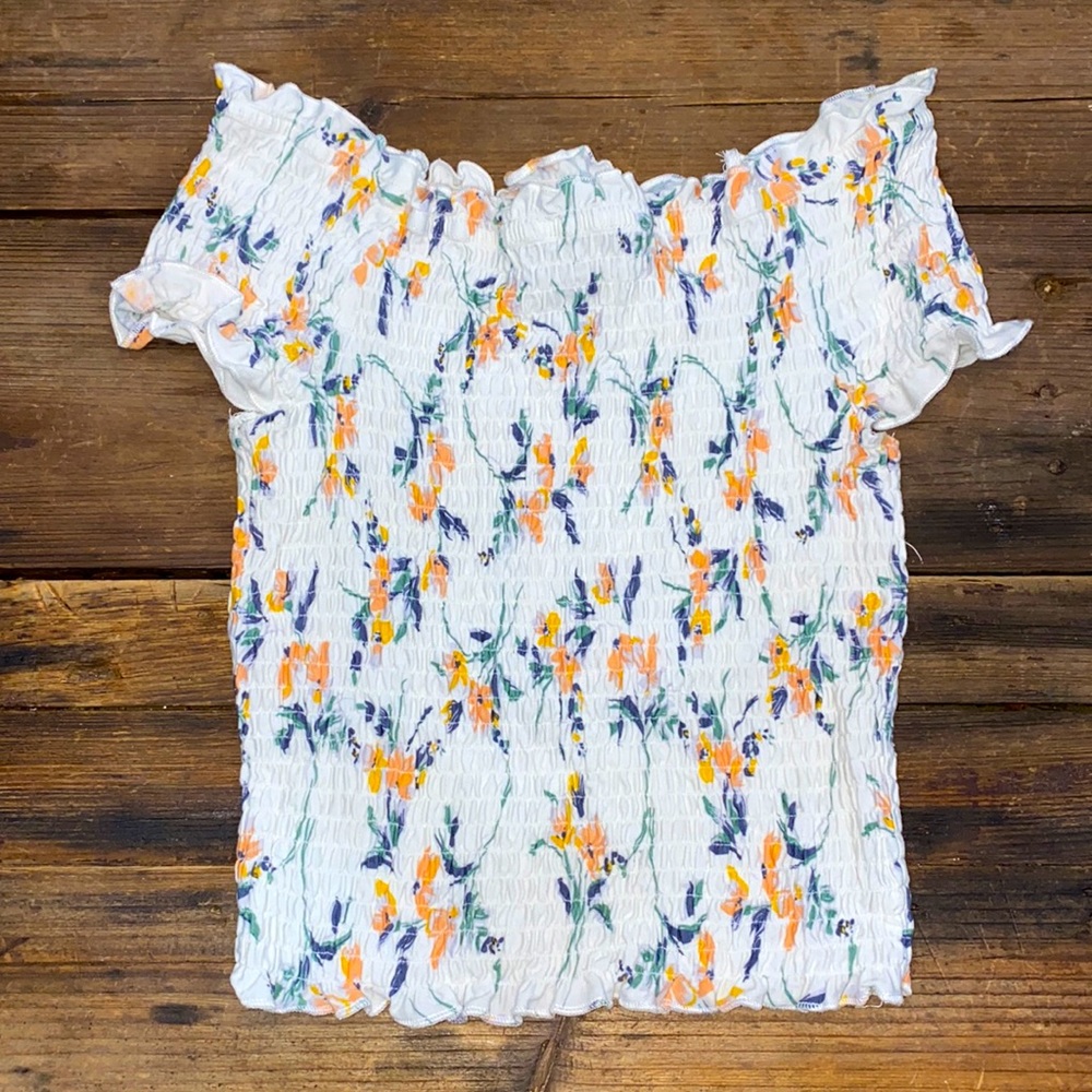 Floral off the shoulder stretch shirt